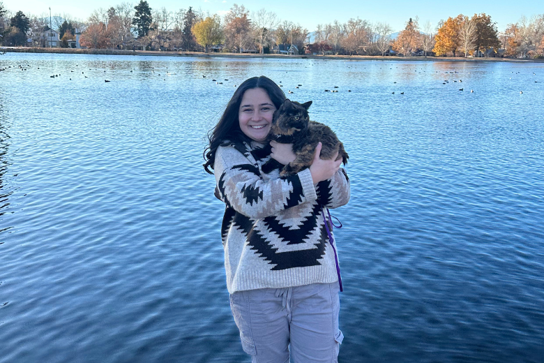 Sarah Szuchman with cat