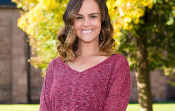 Sloane Hawes Headshot