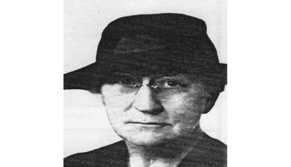 Florence W. Hutsinpillar 